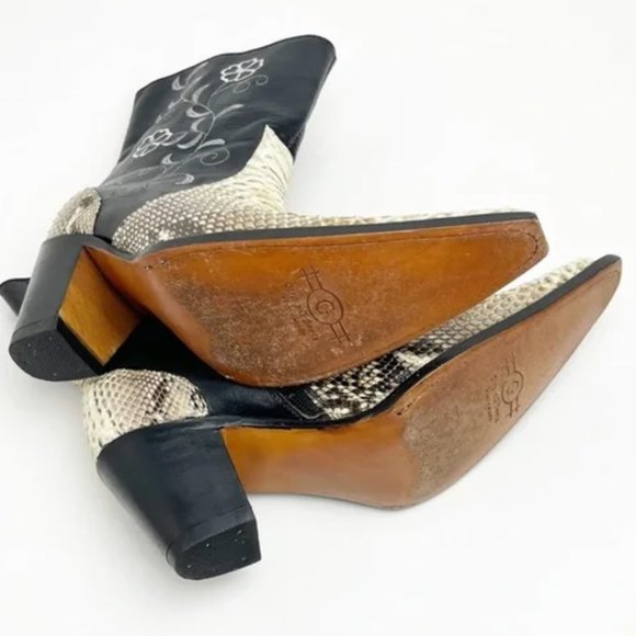 Vintage CIRCLE G Genuine Python Leather Embroidered Zipper Pointy Toe Boots - Picture 9 of 16